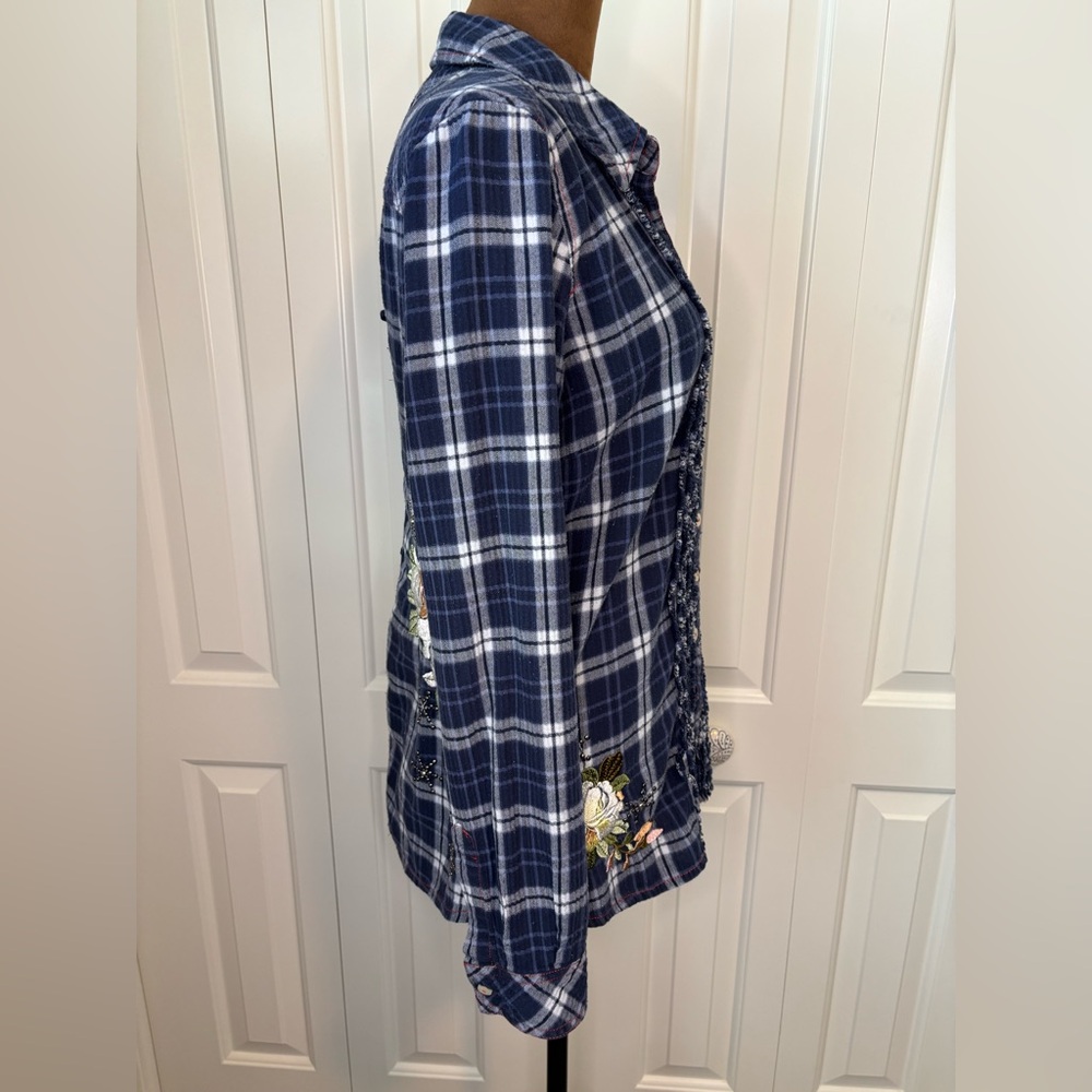 Johnny Was / 3J Workshop Embroidered Blue Ruffled Flannel Size Medium - Picture 9 of 14